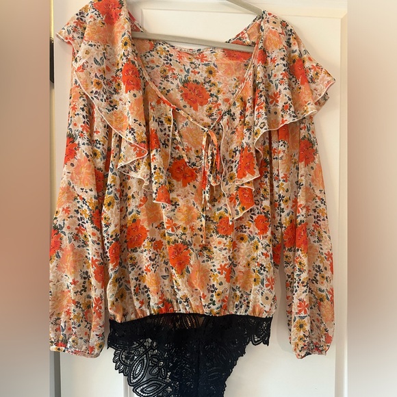 Free People Floral Blouse- size small - Picture 2 of 3